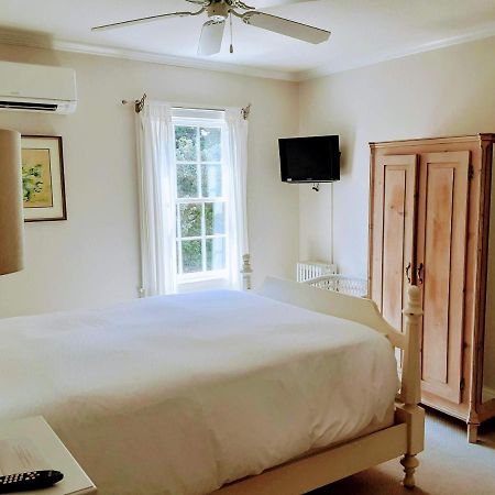 Belfry Inn And Bistro サンドイッチ エクステリア 写真