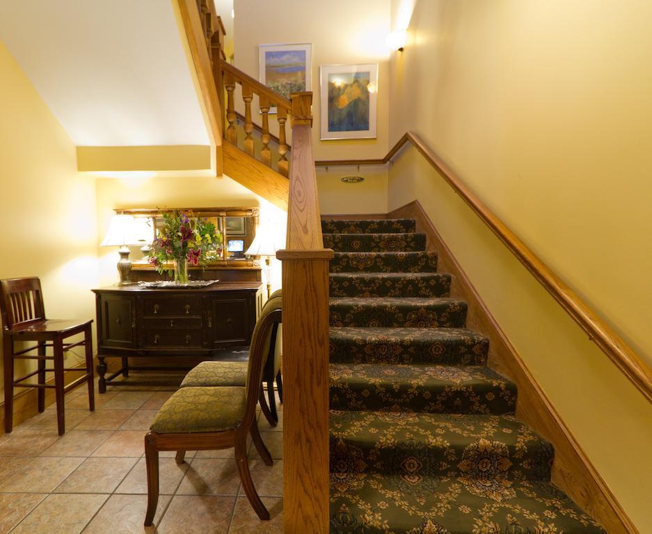 Belfry Inn And Bistro サンドイッチ エクステリア 写真